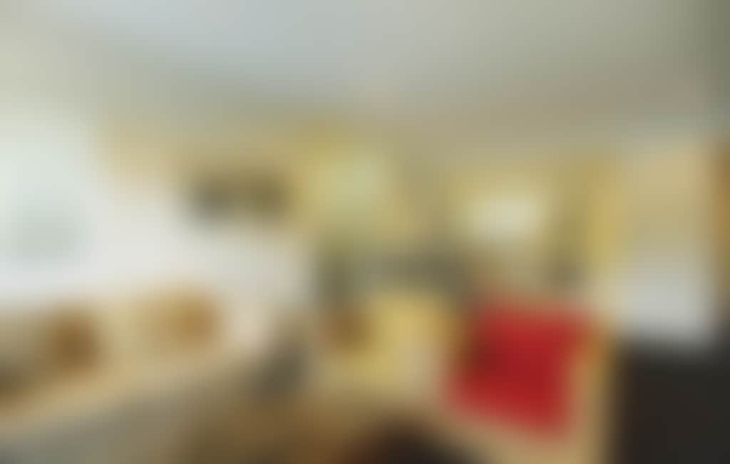 Original__9524116_Ah72_Pac_1_Bed_Swimout_Living_Room_In_Hr_6No33Jc